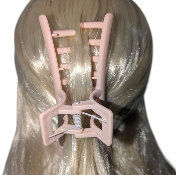 🍁 3/$15 Boutique Claw Hair Clip - Picture 2 of 6